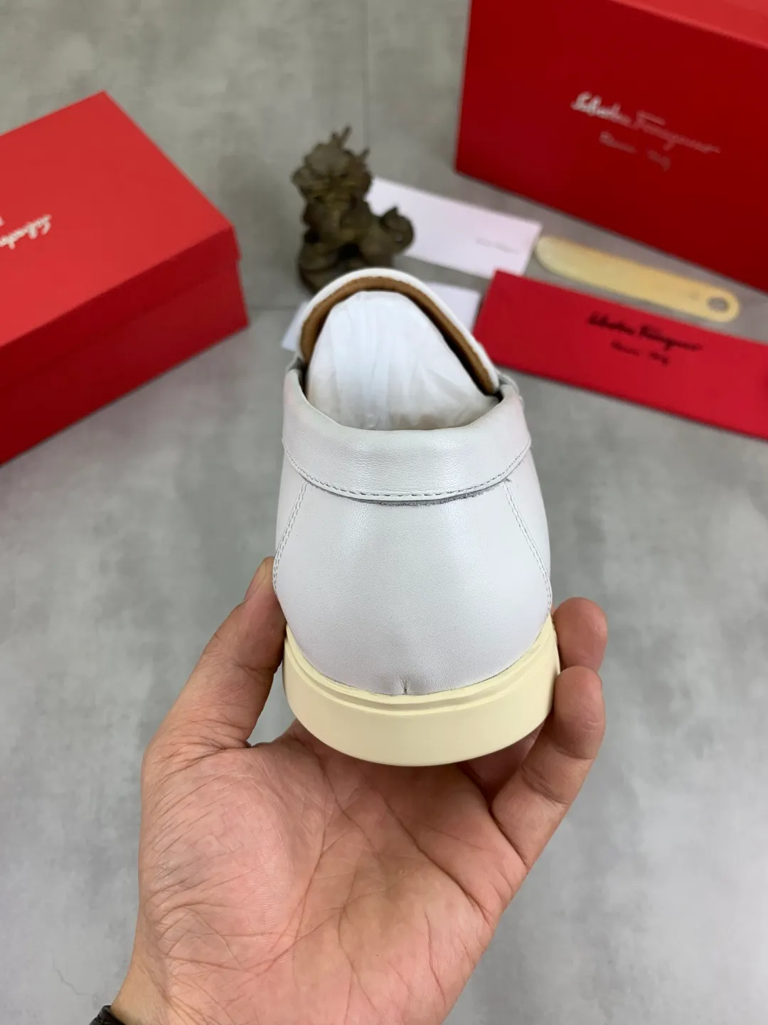 Men's Men's Shoes 💰P580💰[New Style] Water-dyed Niuli 🆘[Salvatore Ferragamo] Ferragamo's latest casual business leather shoes for men! Listed simultaneously! The fabric is made of specially imported original pebbled calfskin, and the lining is made of imported water-dyed cowhide. It is absolutely luxurious and leads the fashion trend. Matching code: 38-44 (45 and 46 can be customized) Black, brown and burgundy colors available